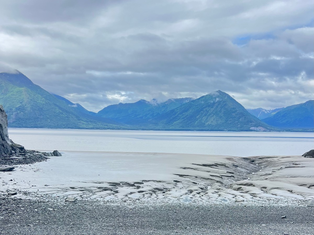Bore tide Turnagain&nbsp;Arm&nbsp;
